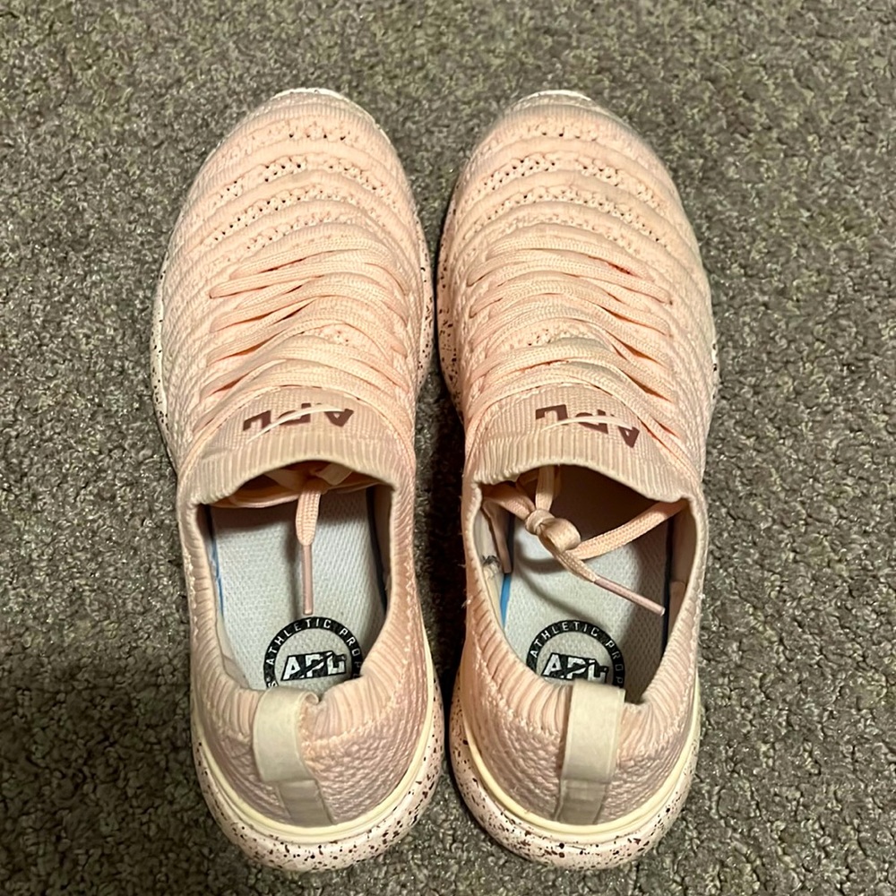 APL Sneakers Breeze (Womens Size 6)